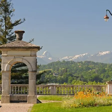 Du Chateau